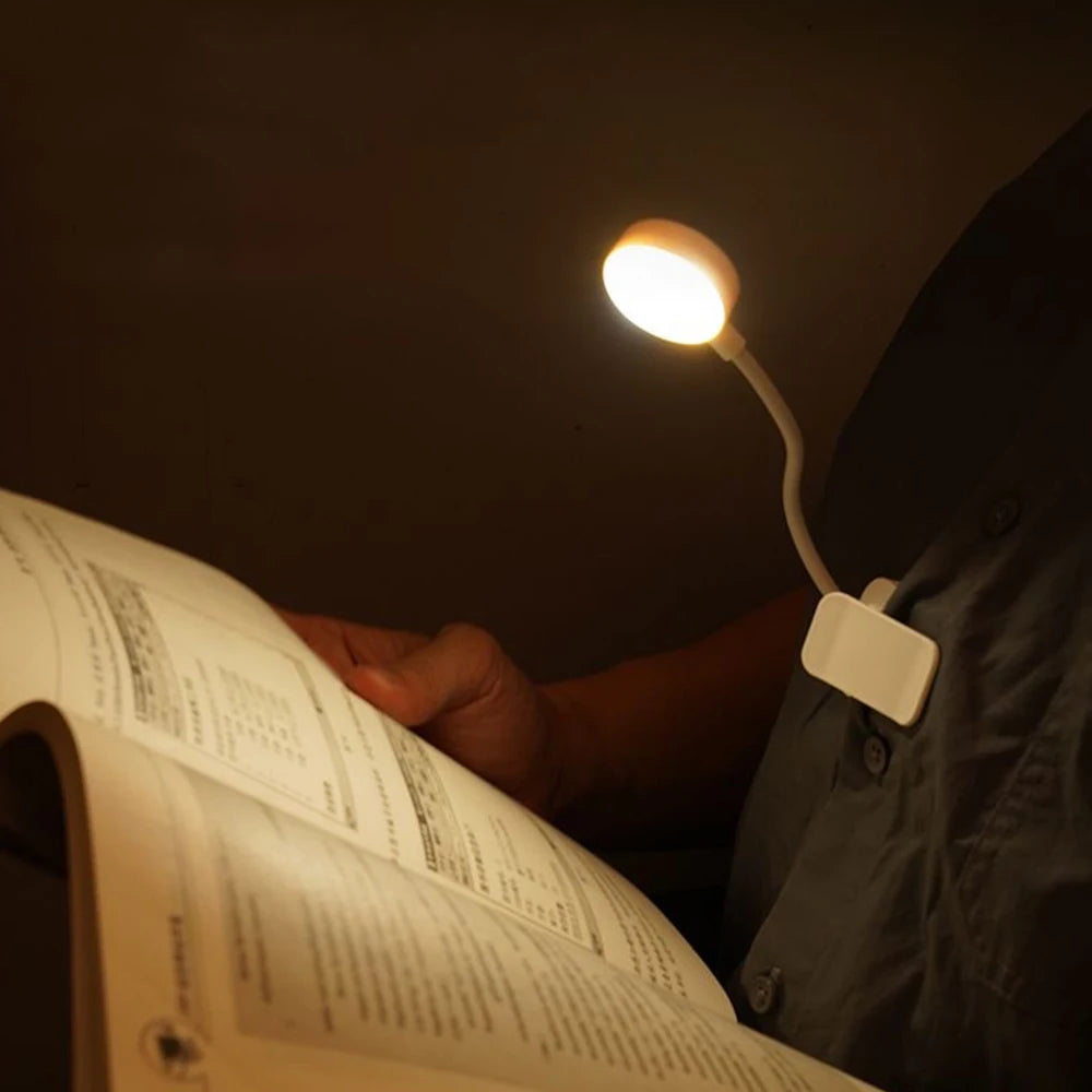Luminária LED Portátil Flexível com Clipe para Leitura